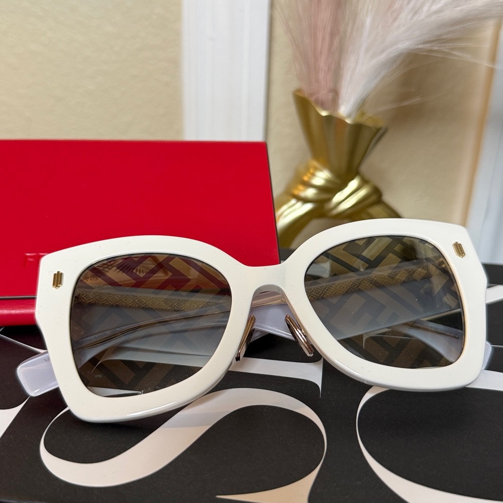 Fendi Acetate FF Sunglasses - Picture 2 of 10